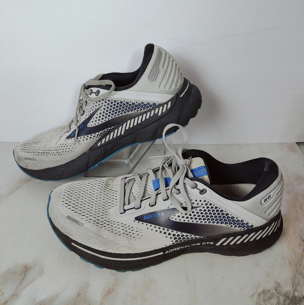Brooks Men's Adrenaline GTS 22 Running Shoes Sneakers, 10.5